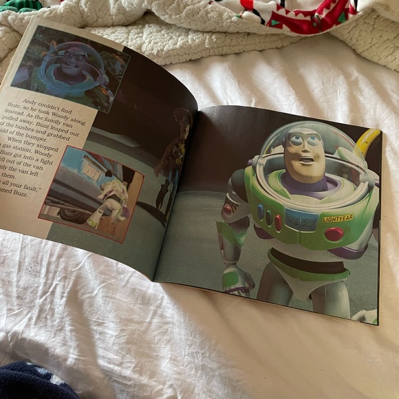 Vintage 90s golden look books Toy Story special edition book - Picture 4 of 4